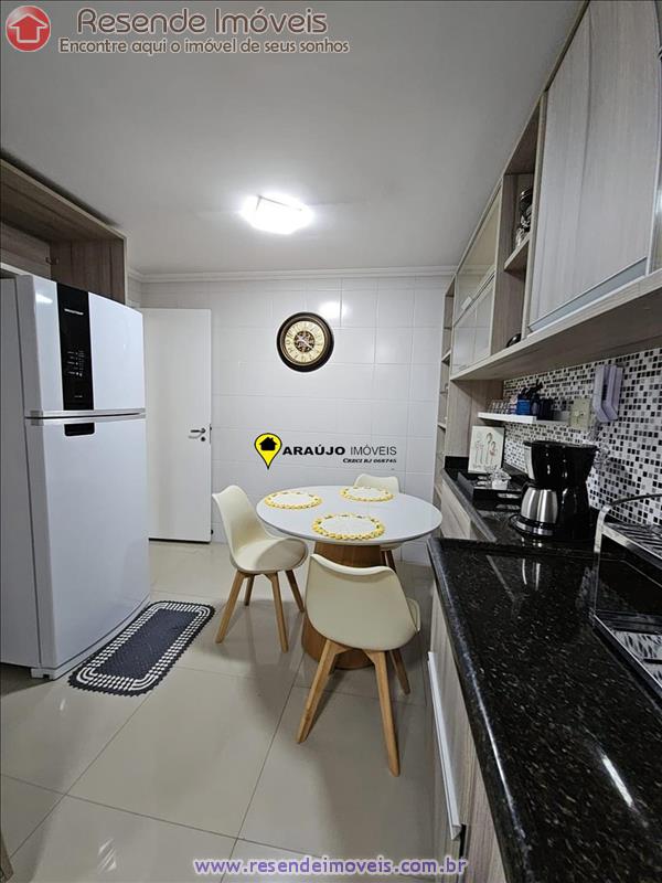 Apartamento a Venda no Comercial em Resende RJ