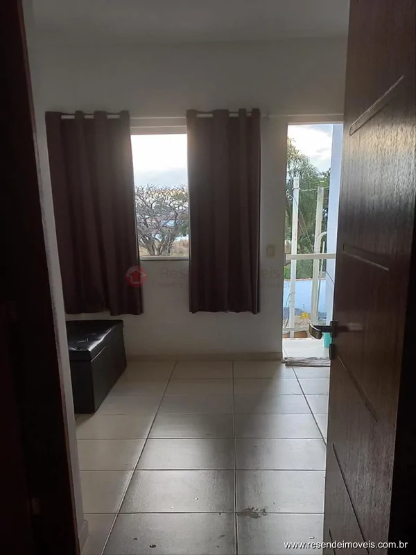 Foto 11 de 13 - Casa para aluguel em Vila Adelaide