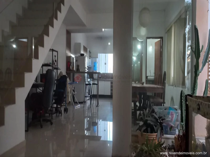 Foto 7 de 13 - Casa para aluguel em Vila Adelaide