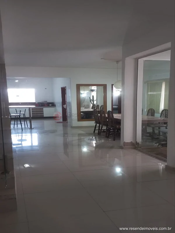 Foto 2 de 13 - Casa para aluguel em Vila Adelaide