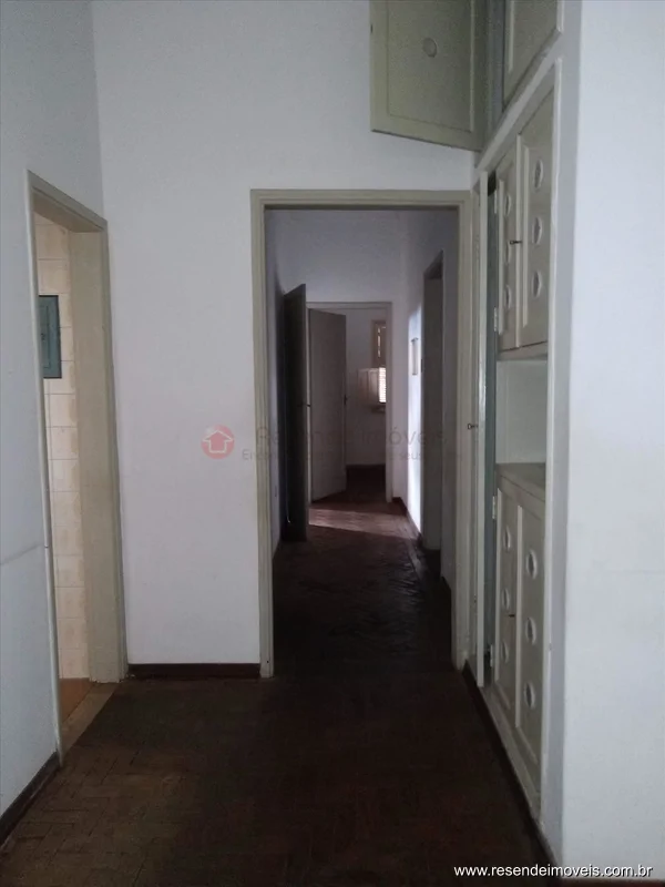 Foto 1 de 43 - Casa para venda em Centro