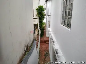 Casa para venda e aluguel em Centro