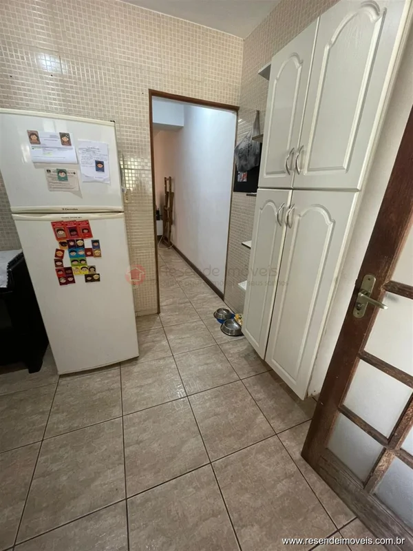 Foto 9 de 24 - Casa para venda em Monet