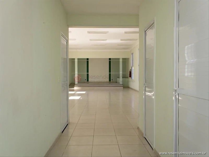 Foto 2 de 11 - Salão para aluguel em Vicentino