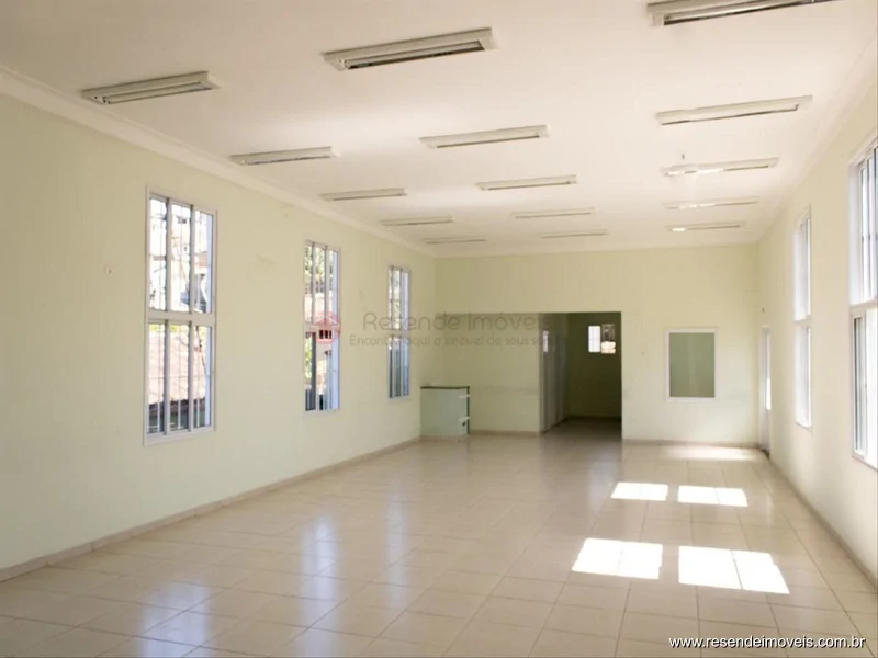 Foto 9 de 11 - Salão para aluguel em Vicentino