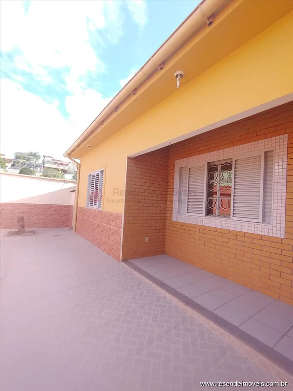 Foto 1 de 24 - Casa para aluguel em Morada da Colina