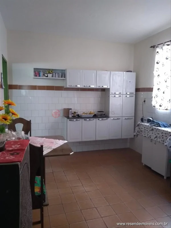 Foto 7 de 8 - Casa para venda em Cabral