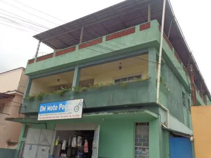 Casa comercial para venda em Alambari