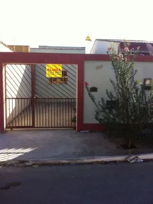 Casa para aluguel em Jardim do Sol