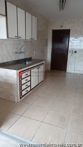 Apartamento em Comercial