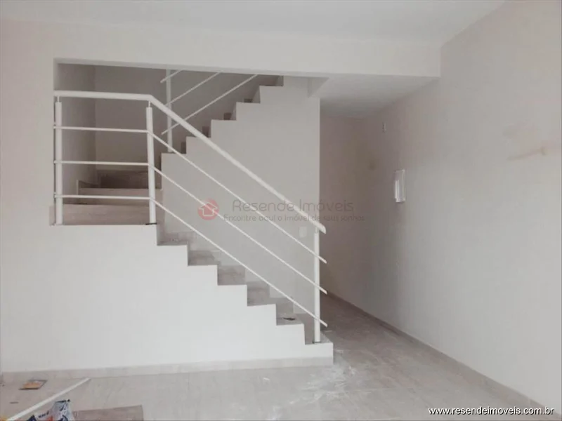 Foto 3 de 15 - Casa para venda em Morada da Montanha