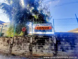 Terreno à venda em Jardim Brasília