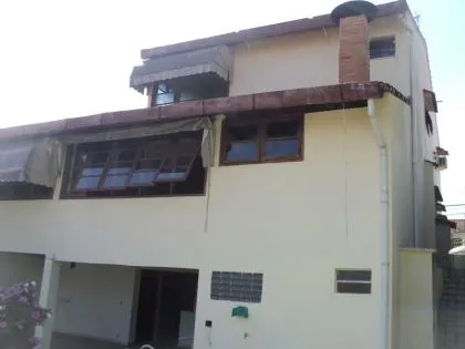 Casa para venda em Vila Adelaide