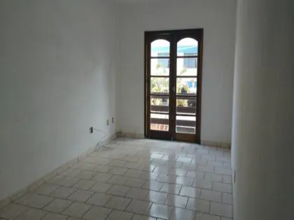 Apartamento para aluguel em Comercial