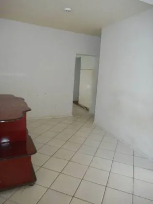 Casa para aluguel em Vila Adelaide