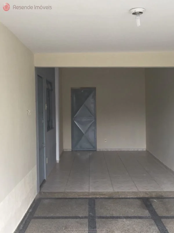 Foto 1 de 8 - Casa para aluguel em Vila Julieta