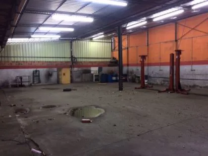 Galpão para aluguel em Comercial