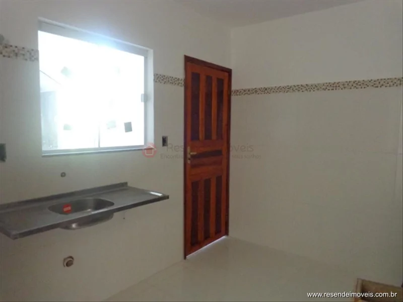 Foto 1 de 11 - Casa para venda em Parque Embaixador