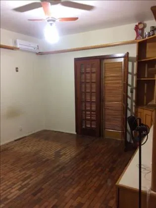 Casa para aluguel em Vila Adelaide