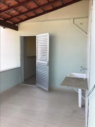 Casa para venda em Vila Adelaide
