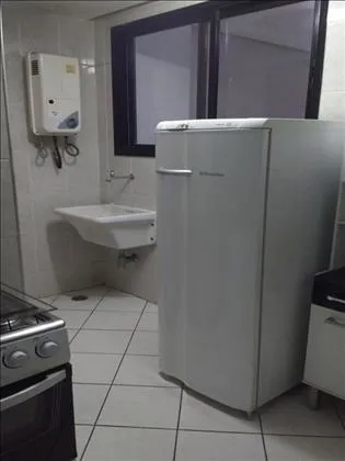 Apartamento para aluguel em Comercial