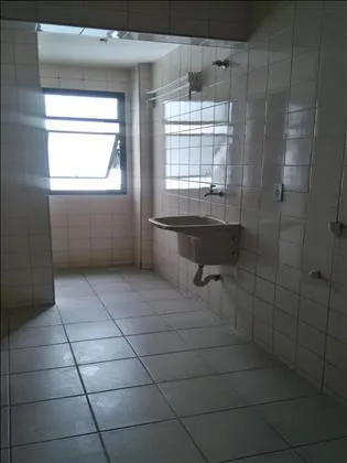 Apartamento para aluguel em Comercial