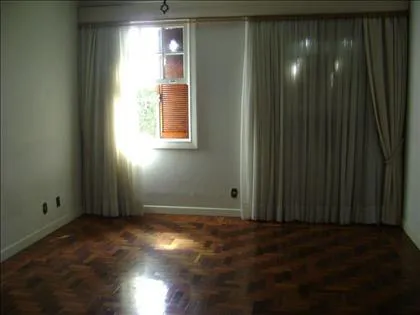 Casa para venda em Vila Adelaide