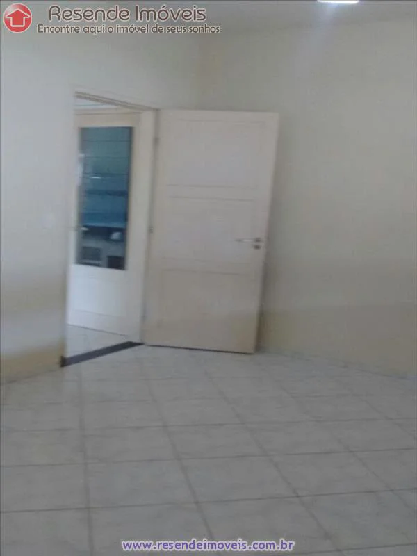 Foto 1 de 16 - Casa para aluguel em Fazenda da Barra III