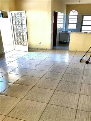 Casa para aluguel em Vila Julieta