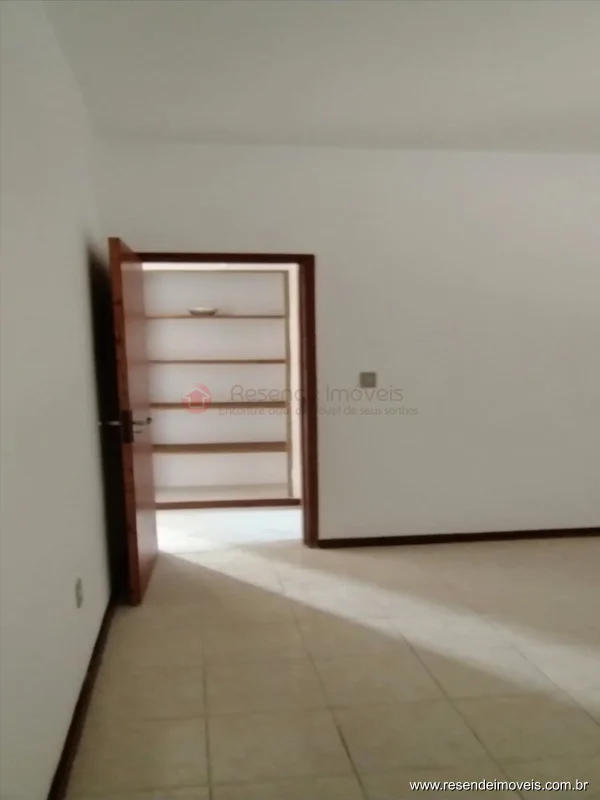 Foto 9 de 20 - Casa para venda em Santa Isabel