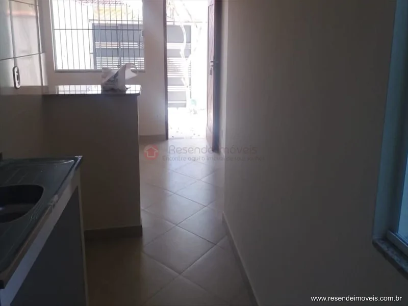 Foto 1 de 14 - Casa para aluguel em Vila Santa Cecília