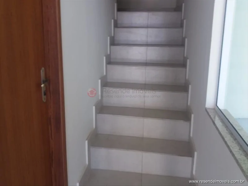 Foto 11 de 14 - Casa para aluguel em Vila Santa Cecília