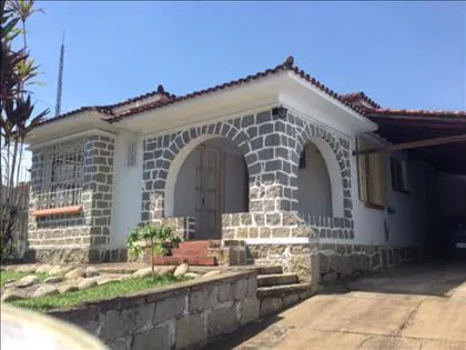 Casa para aluguel em Centro