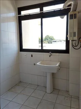 Apartamento para aluguel em Comercial