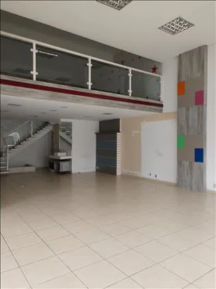 Loja para aluguel em Comercial