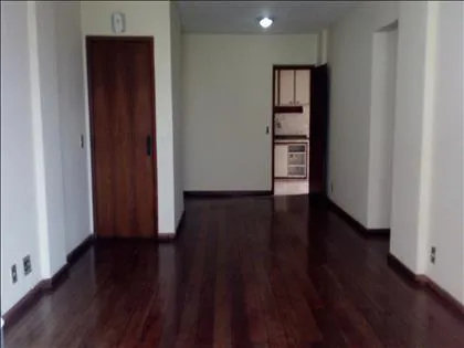 Apartamento para aluguel em Comercial