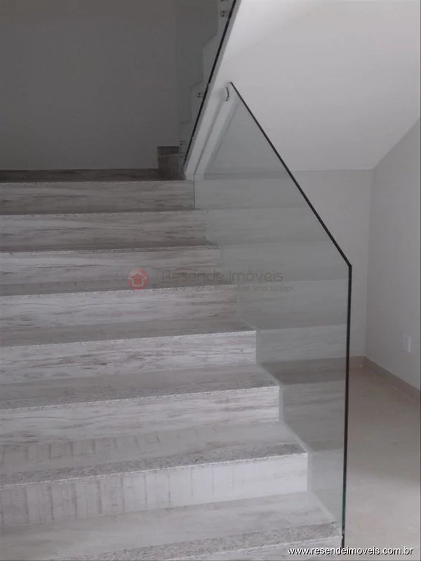 Foto 1 de 28 - Casa para venda em Jardim D'Oeste