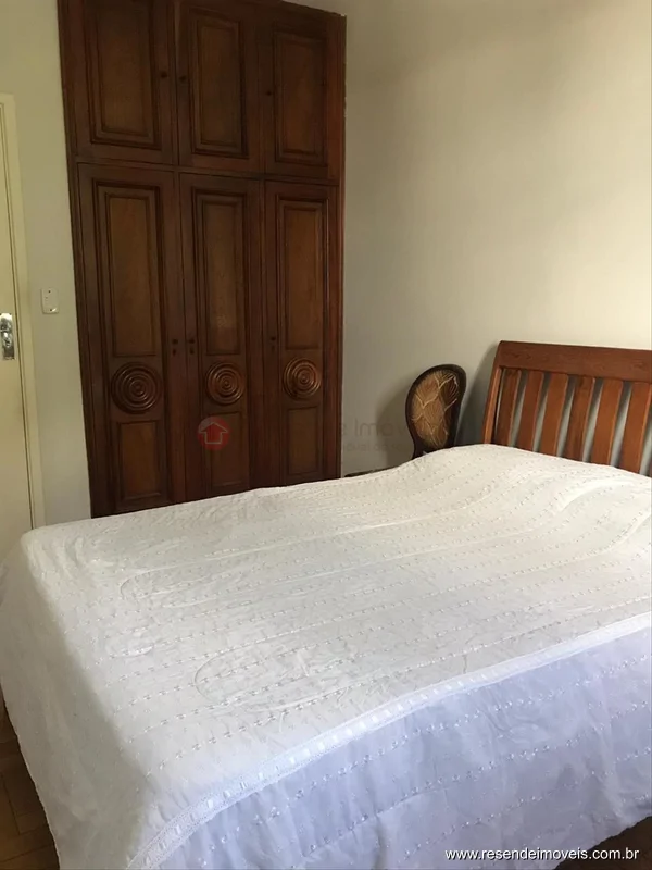 Foto 2 de 25 - Casa para venda e aluguel em Centro