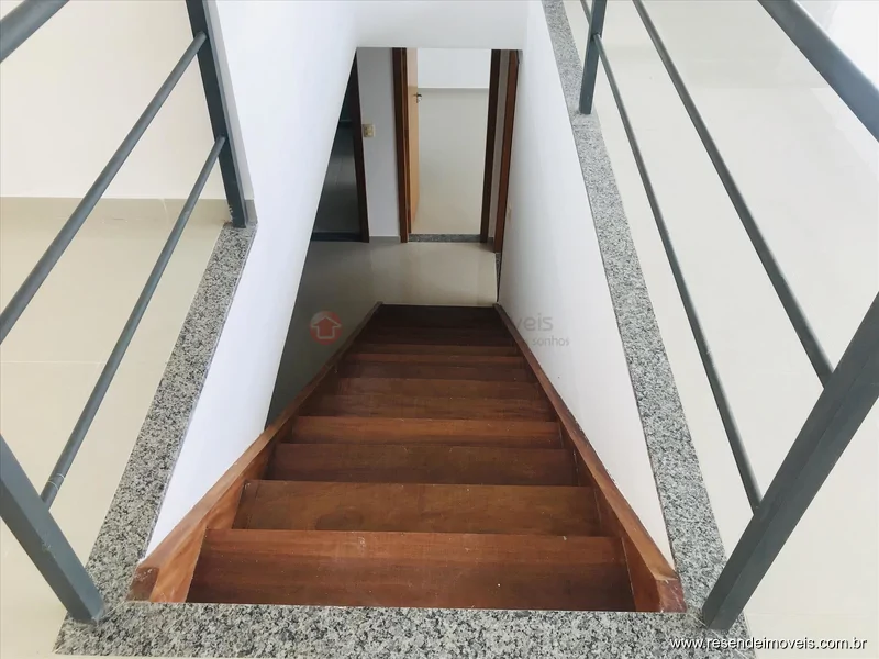 Foto 1 de 17 - Cobertura para venda em Morada do Castelo