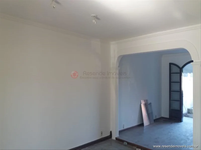 Foto 2 de 12 - Casa para venda e aluguel em Jardim Brasília