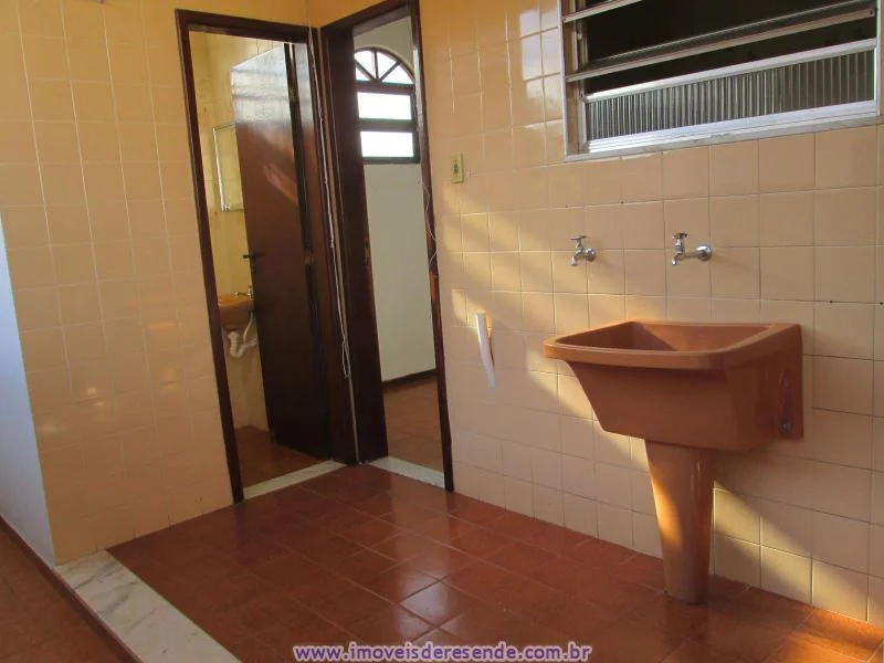 Foto 10 de 16 - Casa para aluguel em Montese