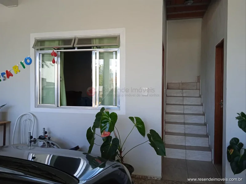 Foto 3 de 38 - Casa para venda em Casa da Lua