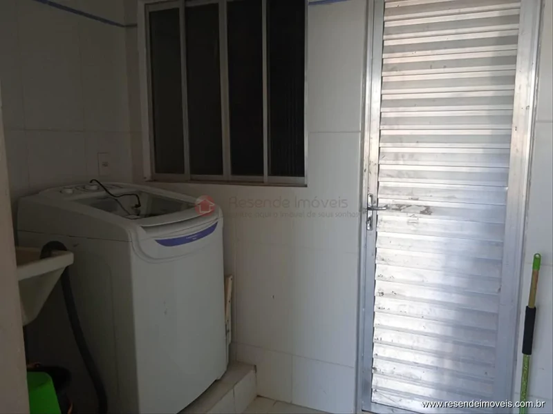 Foto 33 de 38 - Casa para venda em Casa da Lua