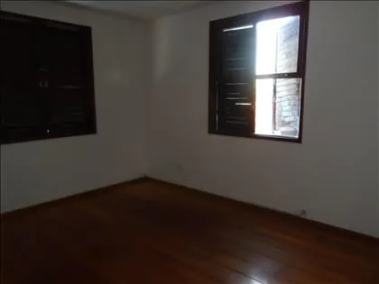 Casa para venda em Centro