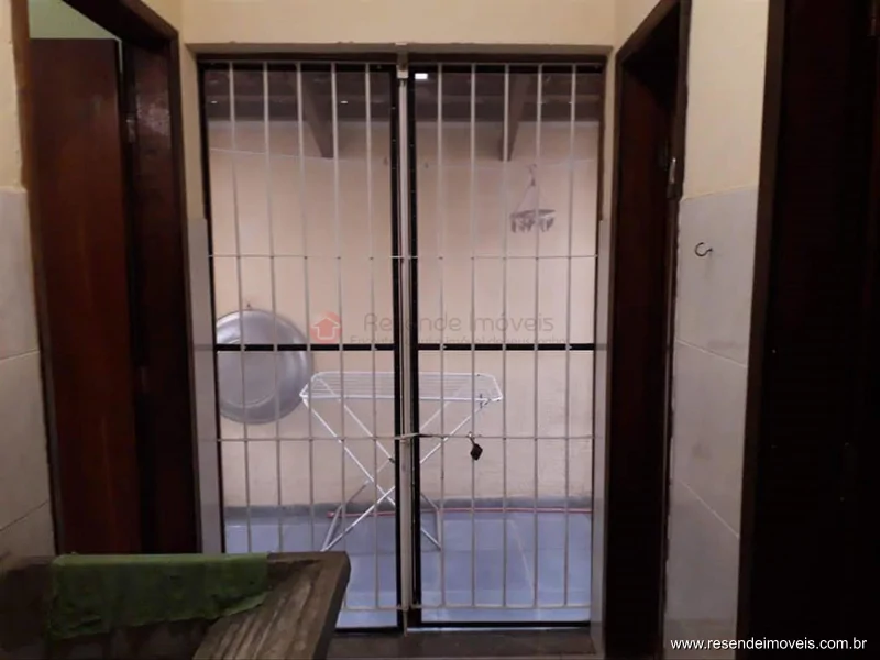 Foto 15 de 19 - Casa para venda em Jardim Tropical