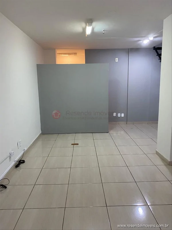 Foto 1 de 5 - Loja para aluguel em Jardim Tropical