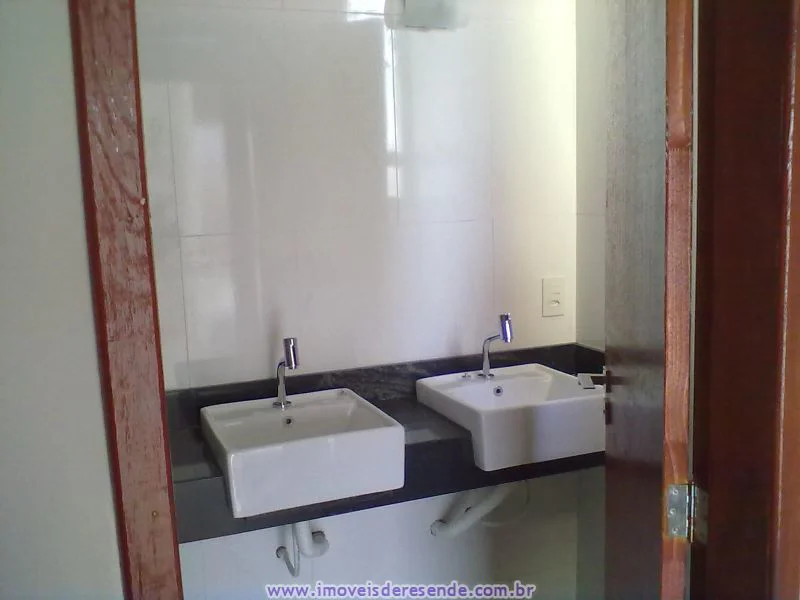 Foto 11 de 13 - Casa para venda em Monet