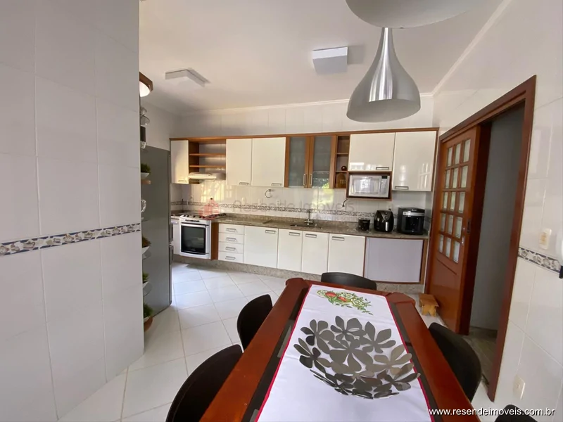 Foto 30 de 47 - Casa para aluguel em Casa da Lua