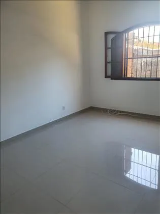 Casa para venda e aluguel em Santa Isabel
