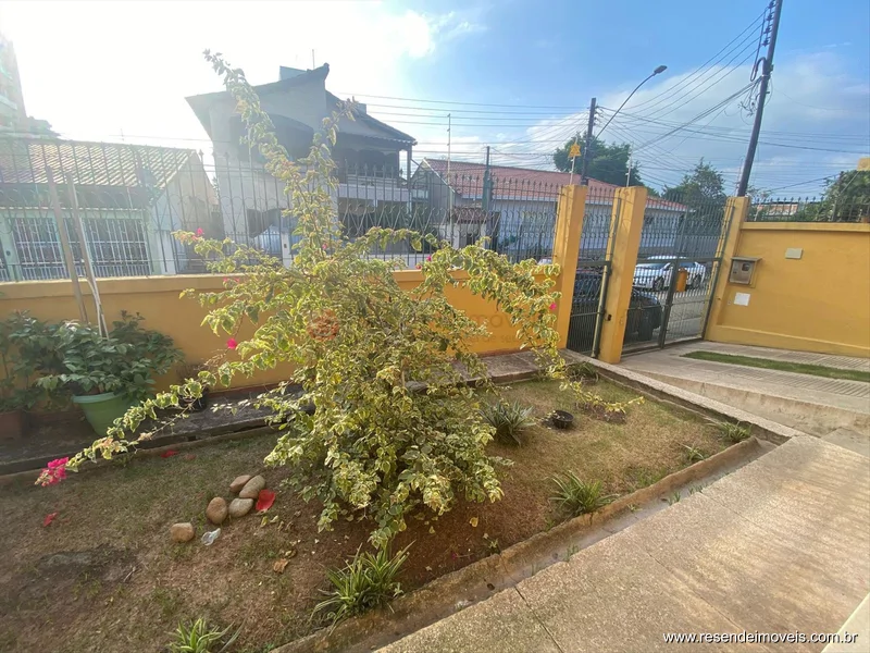 Foto 9 de 10 - Casa para venda em Jardim Tropical